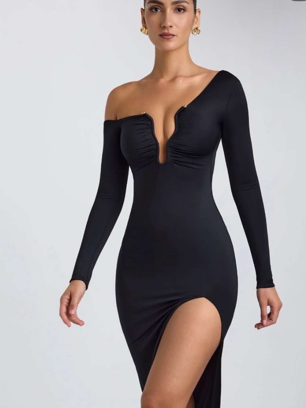 Oh Polly Black One-Shoulder Plunge Midi Dress